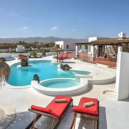 Mit Privatem Pool By Interhome Dom wakacyjny